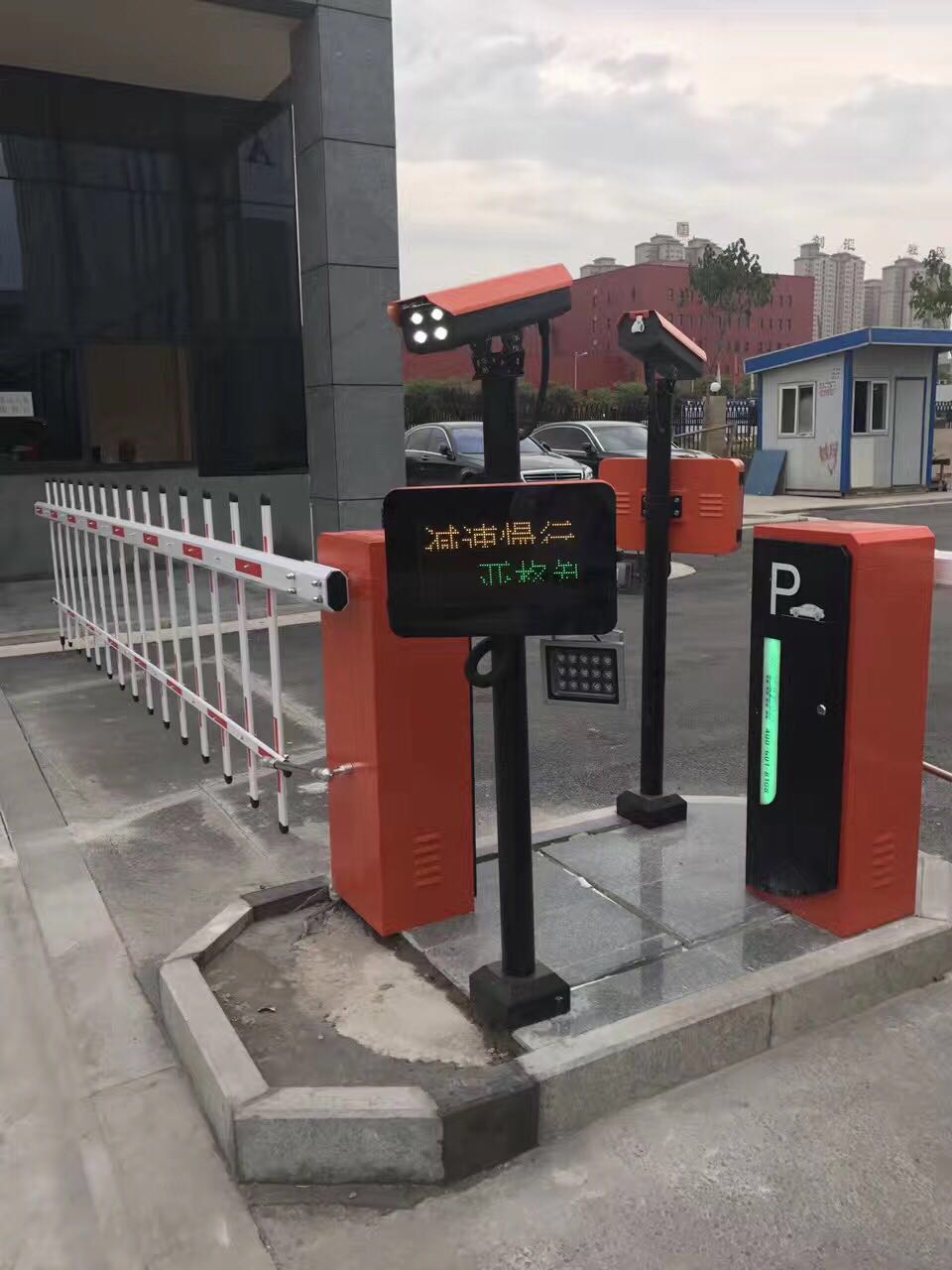 停車場車牌自動識別系統(tǒng)