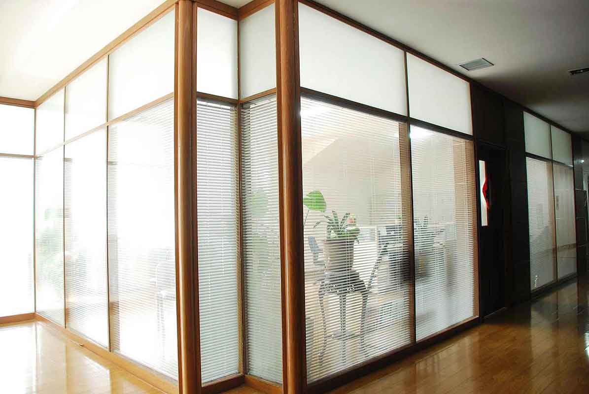 西安玻璃隔斷價(jià)格