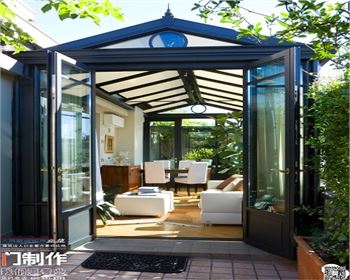 玻璃陽(yáng)光房開(kāi)始安裝旅程玻璃陽(yáng)光房廠(chǎng)家直接供應(yīng)